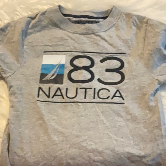 Nautica Gray Short Sleeve Tee with Graphic Design - Picture 1 of 3
